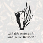 Affirmation "Ich lebe mein Licht und meine Weisheit" mit Dachs-Illustration, symbolisiert innere Weisheit.