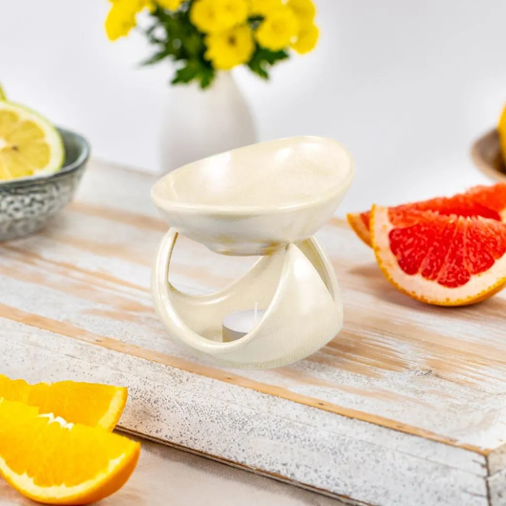 TaoLampe Duftlampe in Creme, mit Teelicht, für natürliche Aromatherapie und gemütliche Atmosphäre.