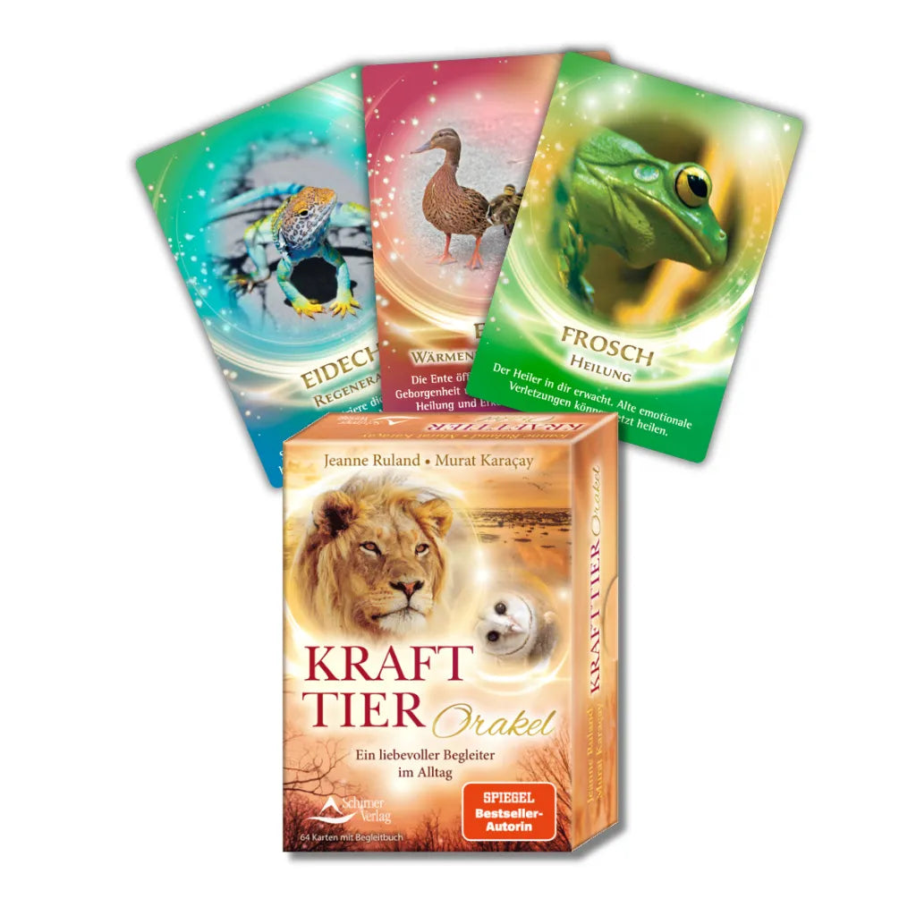 Das "Krafttier Orakel" Kartenset von Jeanne Ruland mit der Box und drei ausgebreiteten Orakelkarten: Eidechse, Ente und Frosch. Zeigt den Inhalt des Sets.